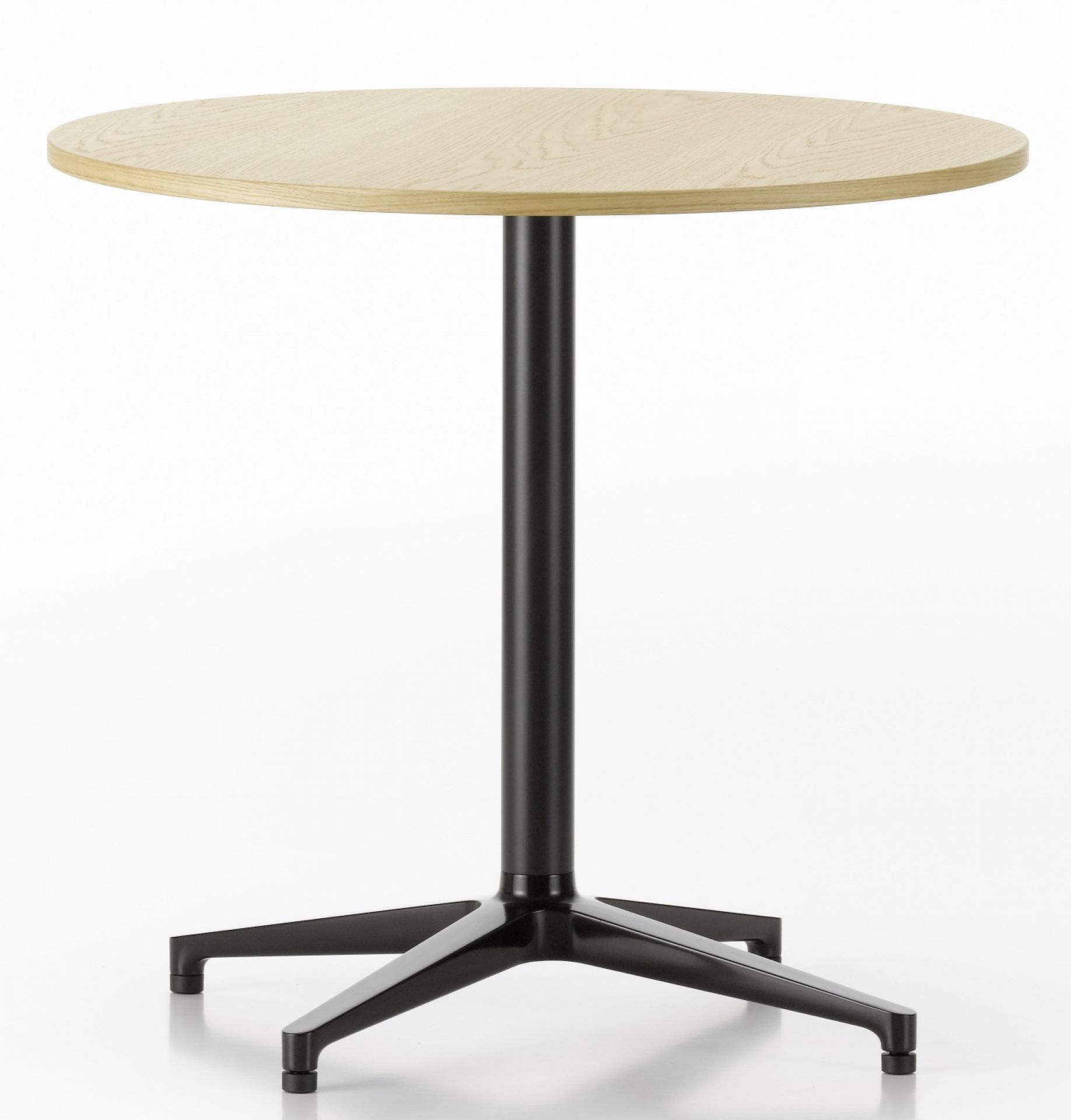 Runder Bistro Table Tisch von Vitra mit hellem Holz und schwarzem Fuß.