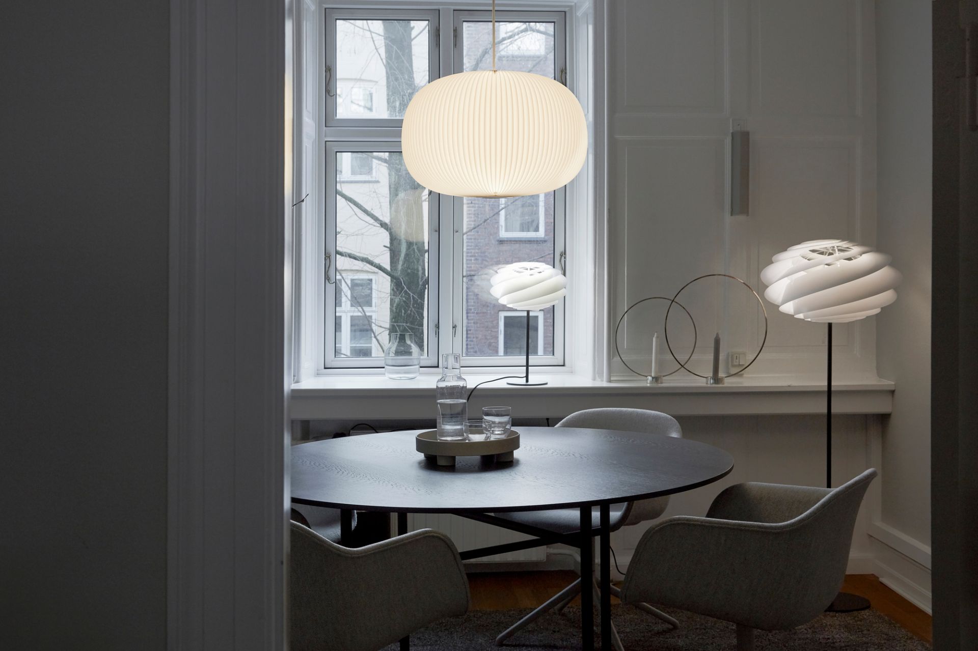 Lamella 1 Pendelleuchte Ring Golden oder Schwarz Le Klint Schwarz