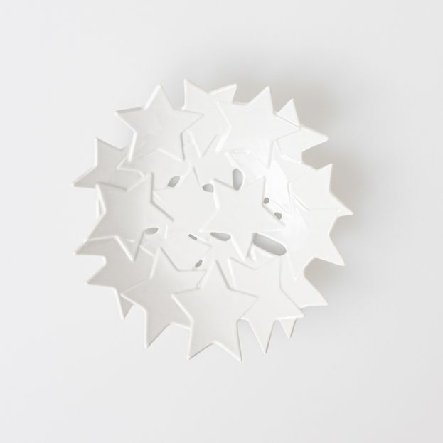 Weiße Sternschale "Sternchen" von Räder, Durchmesser 20 cm, dekorative Schale für Wohnaccessoires und Tischdekoration.