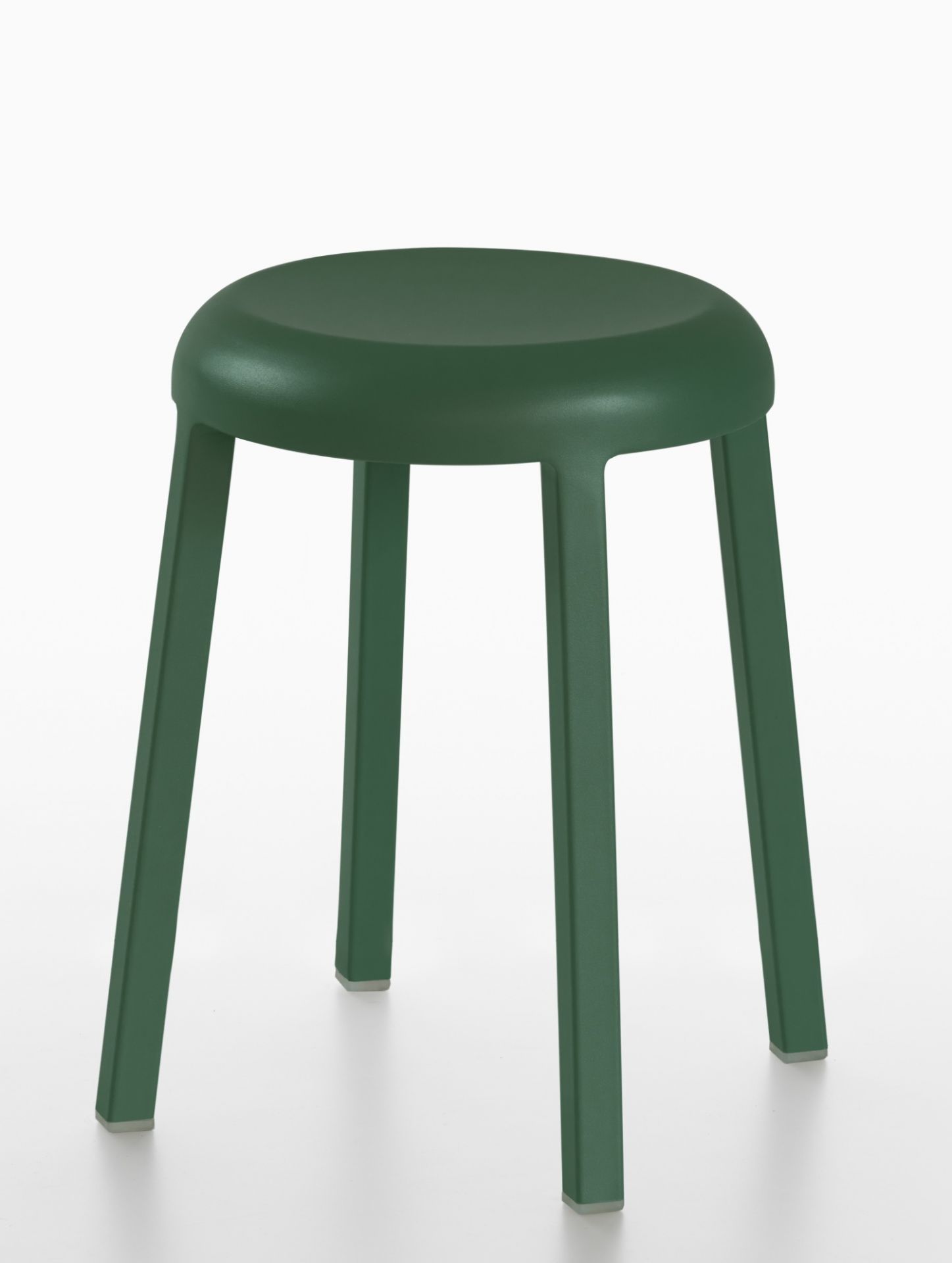 Emeco Za Stool Hocker aus Aluminium in Grün, minimalistisches Design für moderne Wohnräume.