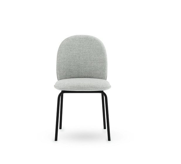 Ace Chair Stuhl von Normann Copenhagen, gepolstert in Grau mit schwarzem Metallgestell.