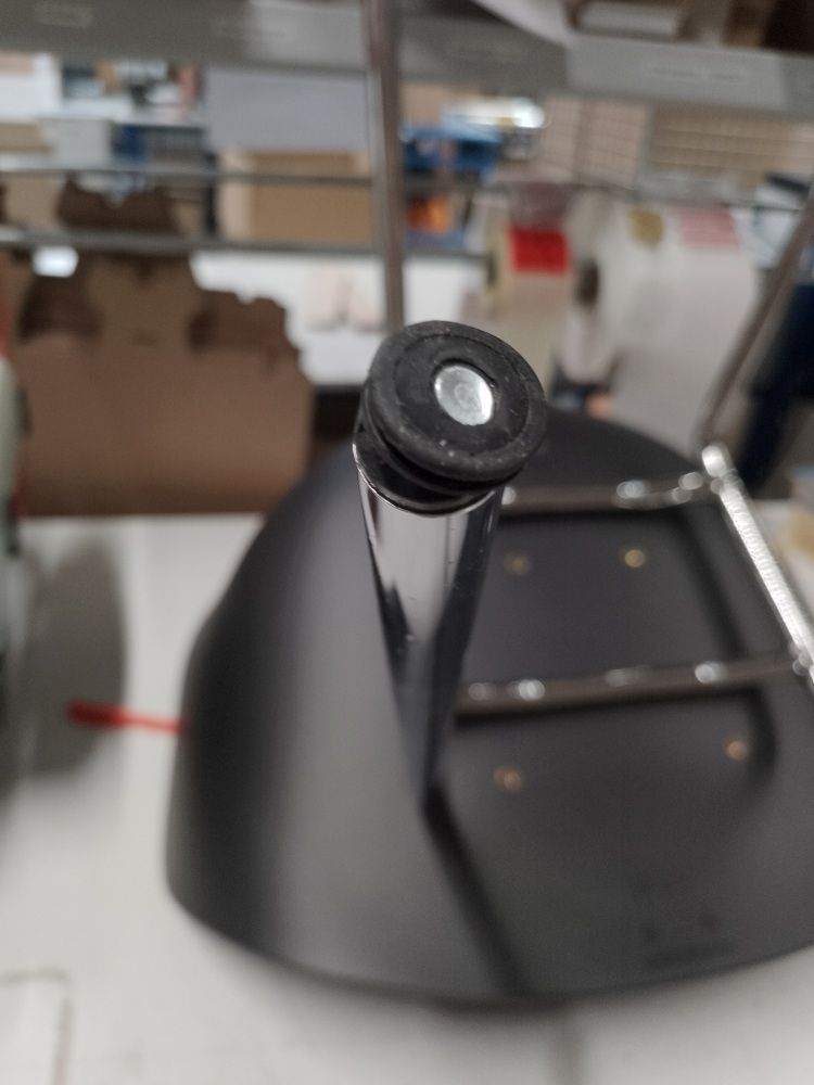 About A Chair AAC26 / AAC 26 Stuhl CHROM / SCHWARZ 2.0 Hay MÄNGELEXEMPLAR