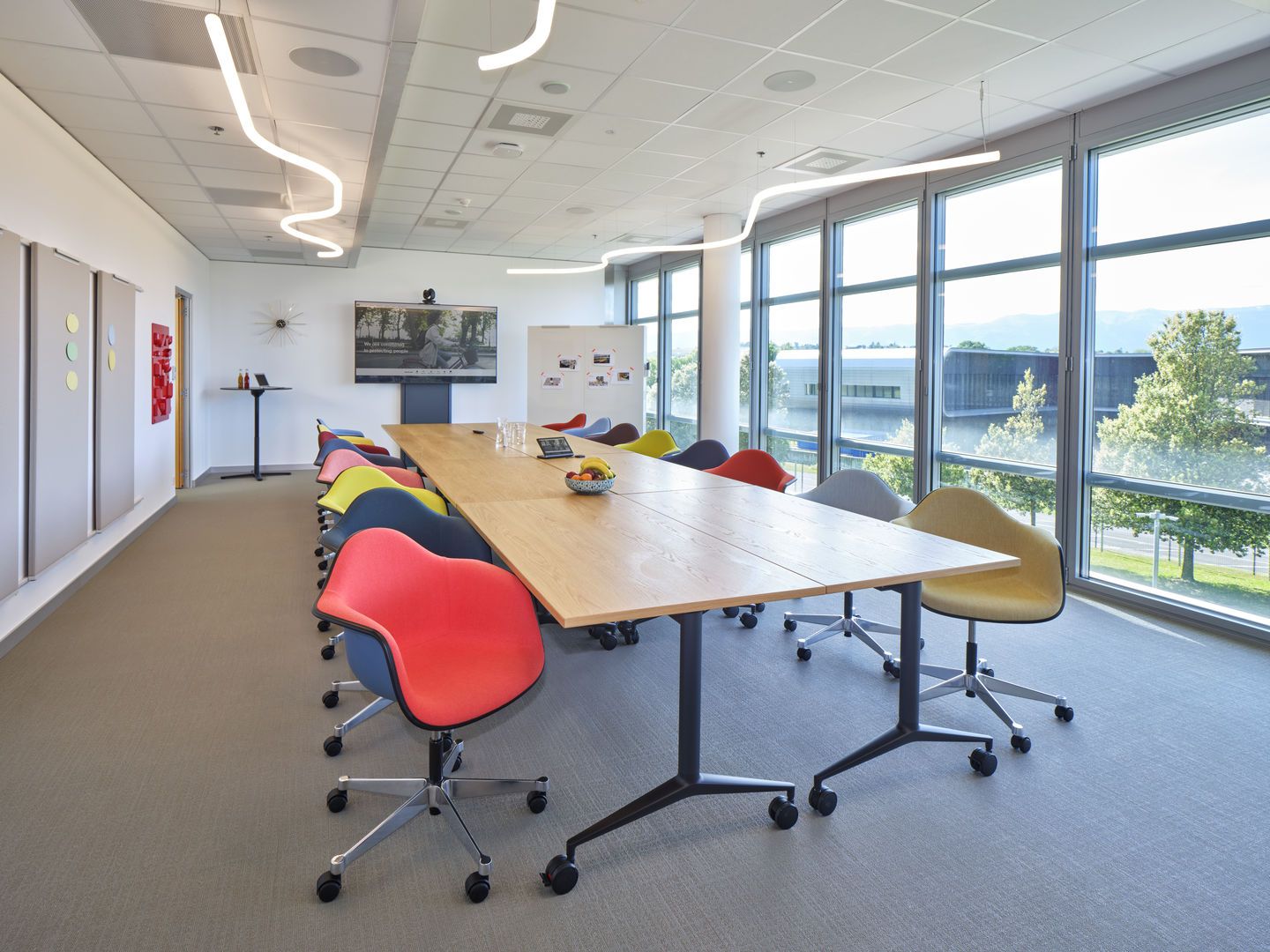 Eames Plastic Arm Chair DAL Stuhl Vollgepolstert Vitra