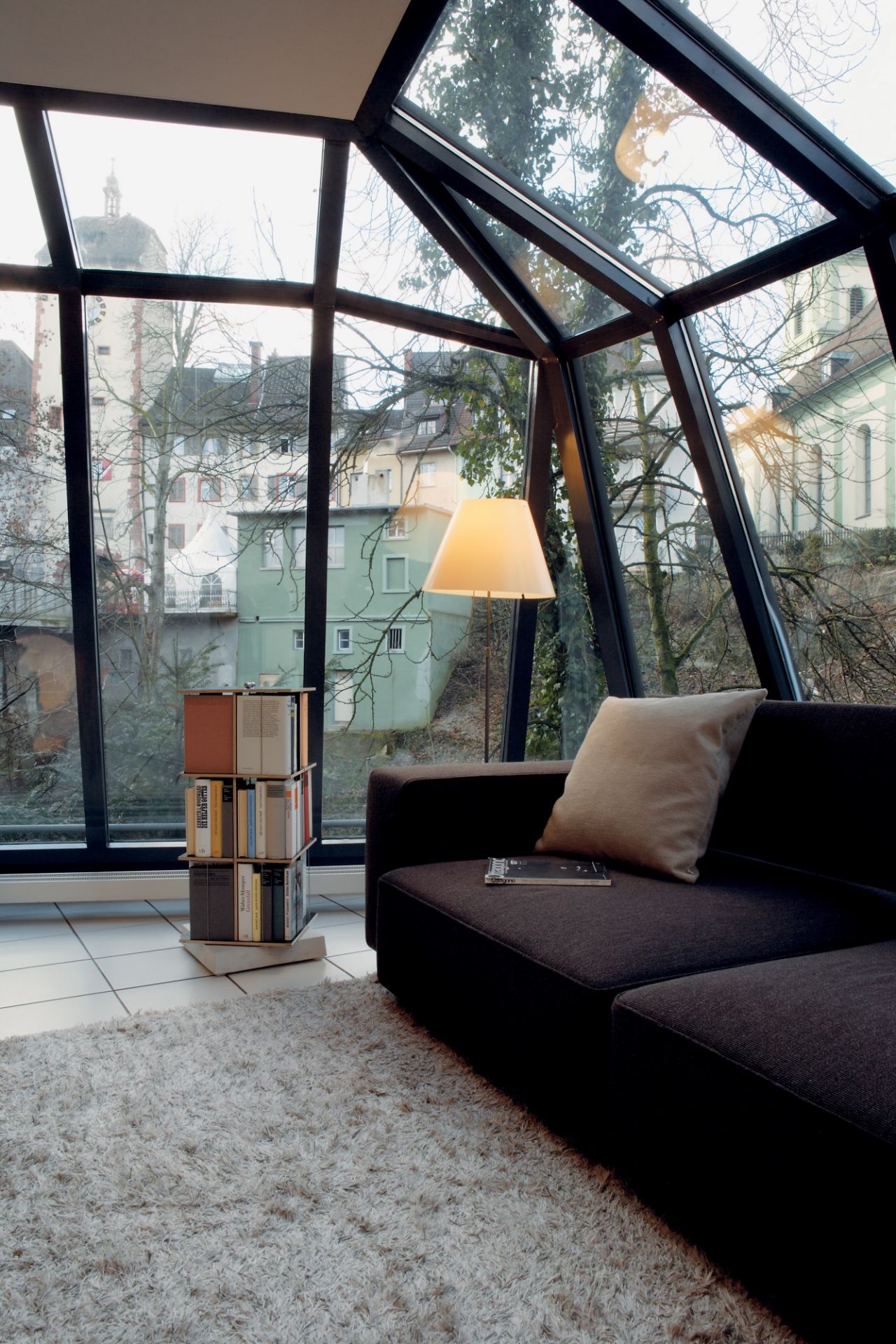 Buchstabler Bücherturm, DVD-Regal Nils Holger Moormann