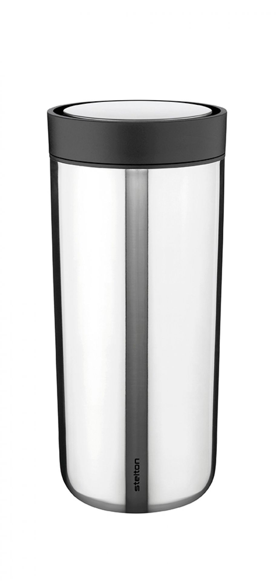 Stelton To Go Click Thermo Becher, 0,5 l, aus Edelstahl mit schwarzem Deckel, isoliert.