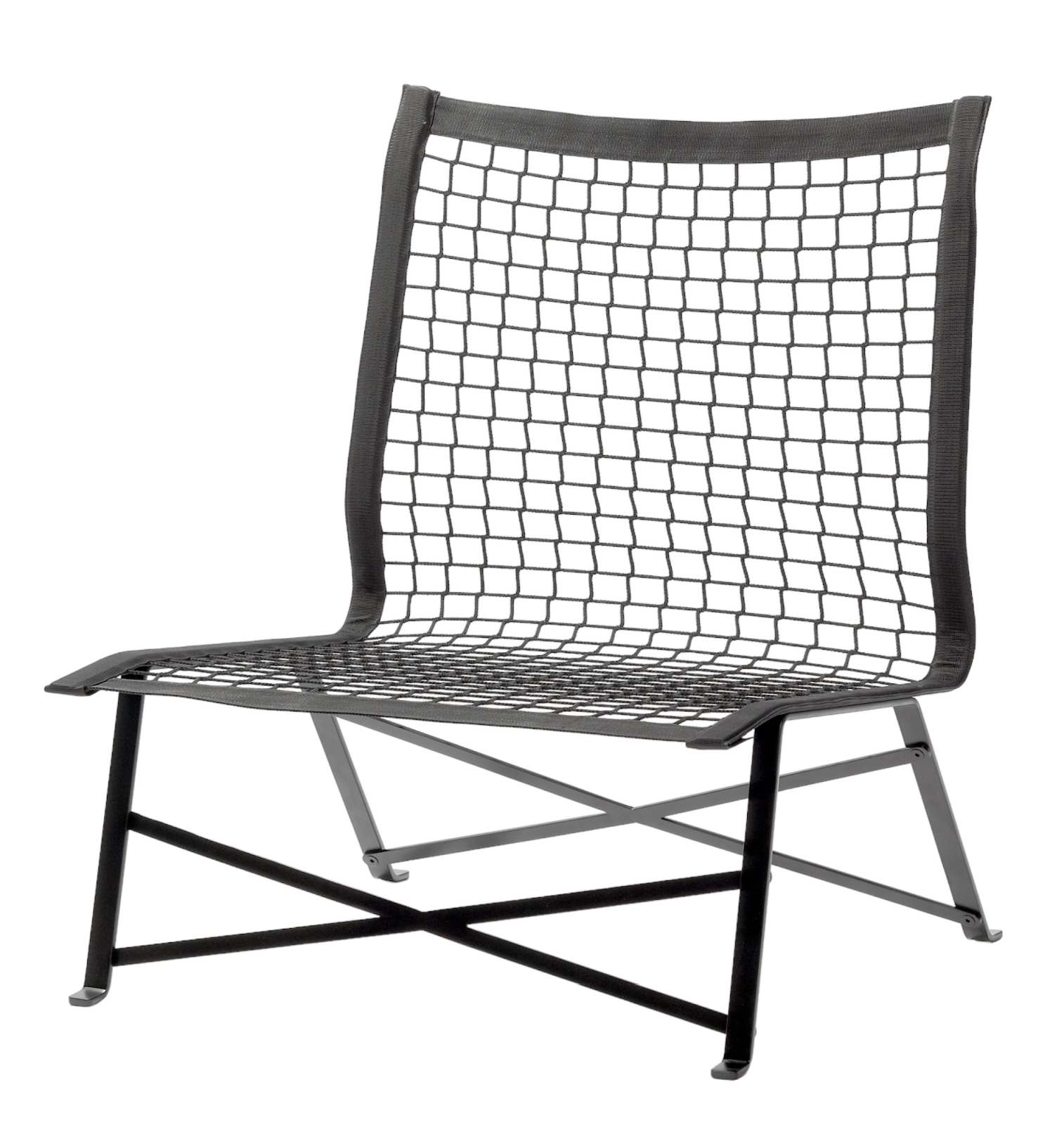 Tie Break Sessel von Richard Lampert mit schwarzem Metallgestell und Netzstruktur für den Außenbereich.