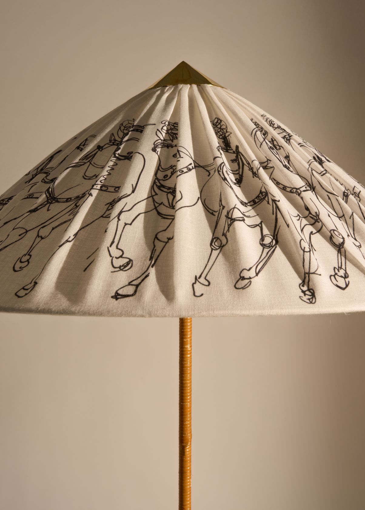 9602 Stehleuchte X GARRO ÉDITIONS Gubi SPECIAL EDITION