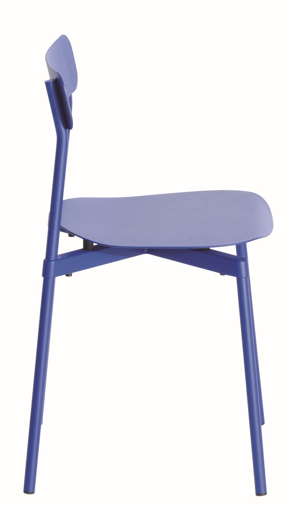 Blauer Fromme Chair Stuhl von Petite Friture, Seitenansicht. Moderner Stuhl für Esszimmer und Büro.
