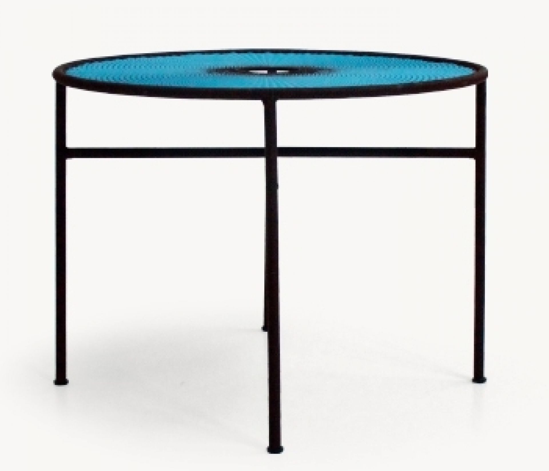 Gelber Banjooli Tisch von Moroso M' Afrique Collection mit schwarzem Gestell. Moderner Designertisch für den Innen- und Außenbereich.