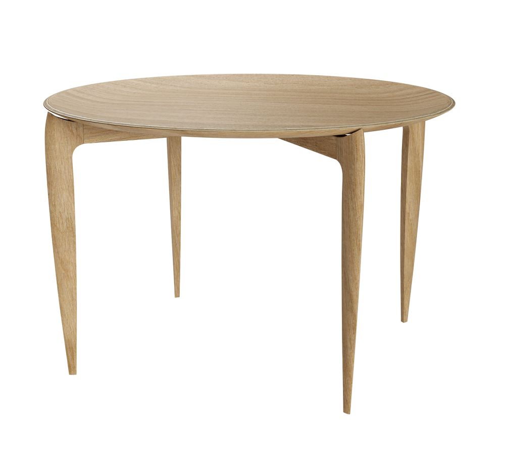 Fritz Hansen Tray Beistelltisch Ø60cm aus hellem Holz, runder Tisch mit drei Beinen.