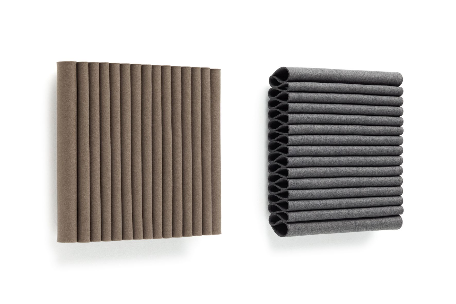 Hey Sign Wandmodul Welle quadratisch, vertikal, in Braun und Grau, zur Schallabsorption und Wandgestaltung.