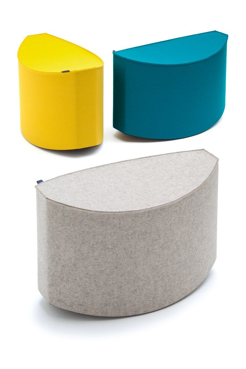 Drei Enno Sitzmöbel von Hey Sign in Gelb, Türkis und Grau aus Filz.