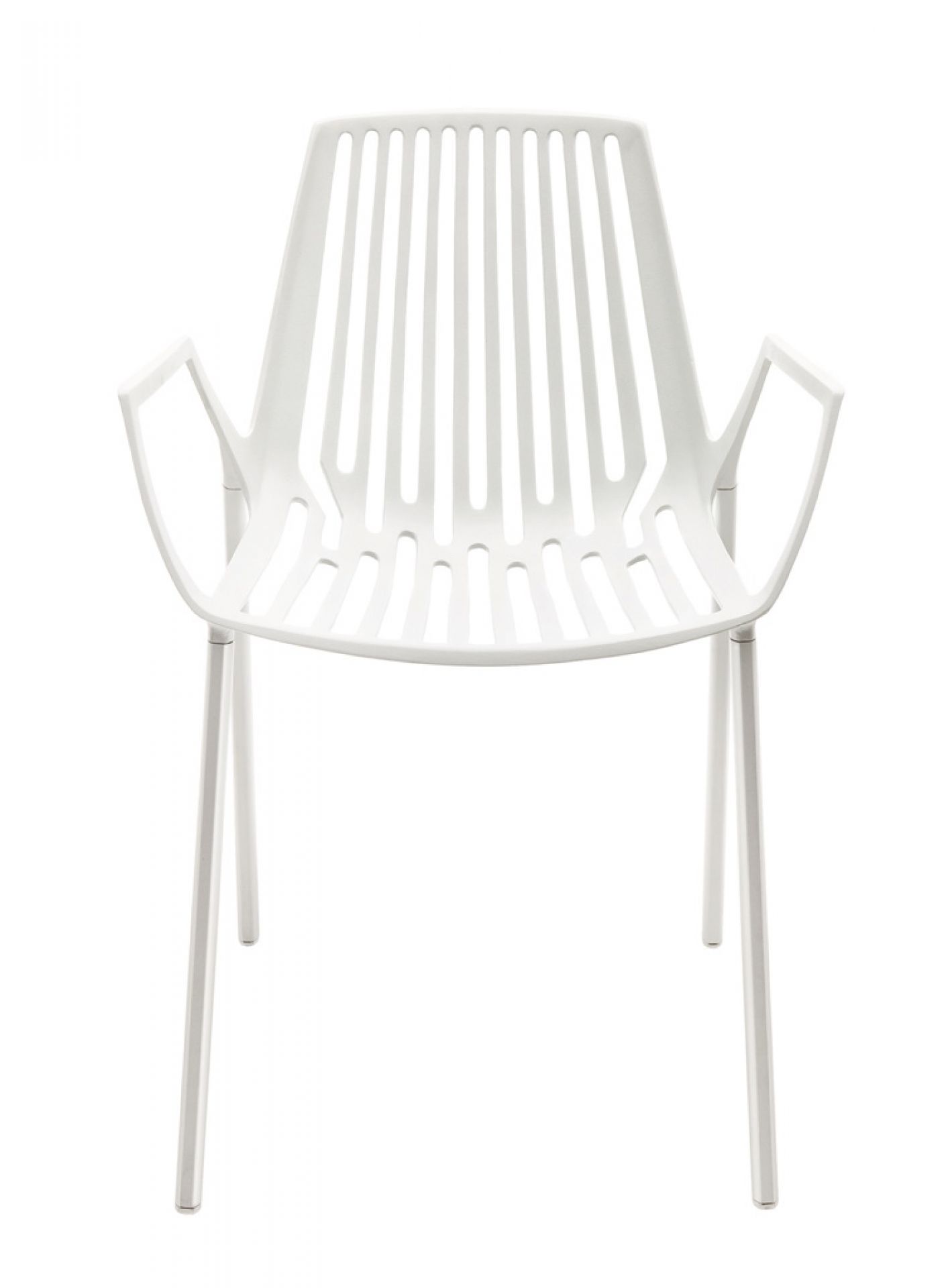 Weißer Rion Outdoor Sessel mit Armlehnen und Lattenstruktur, ideal für Garten und Terrasse.