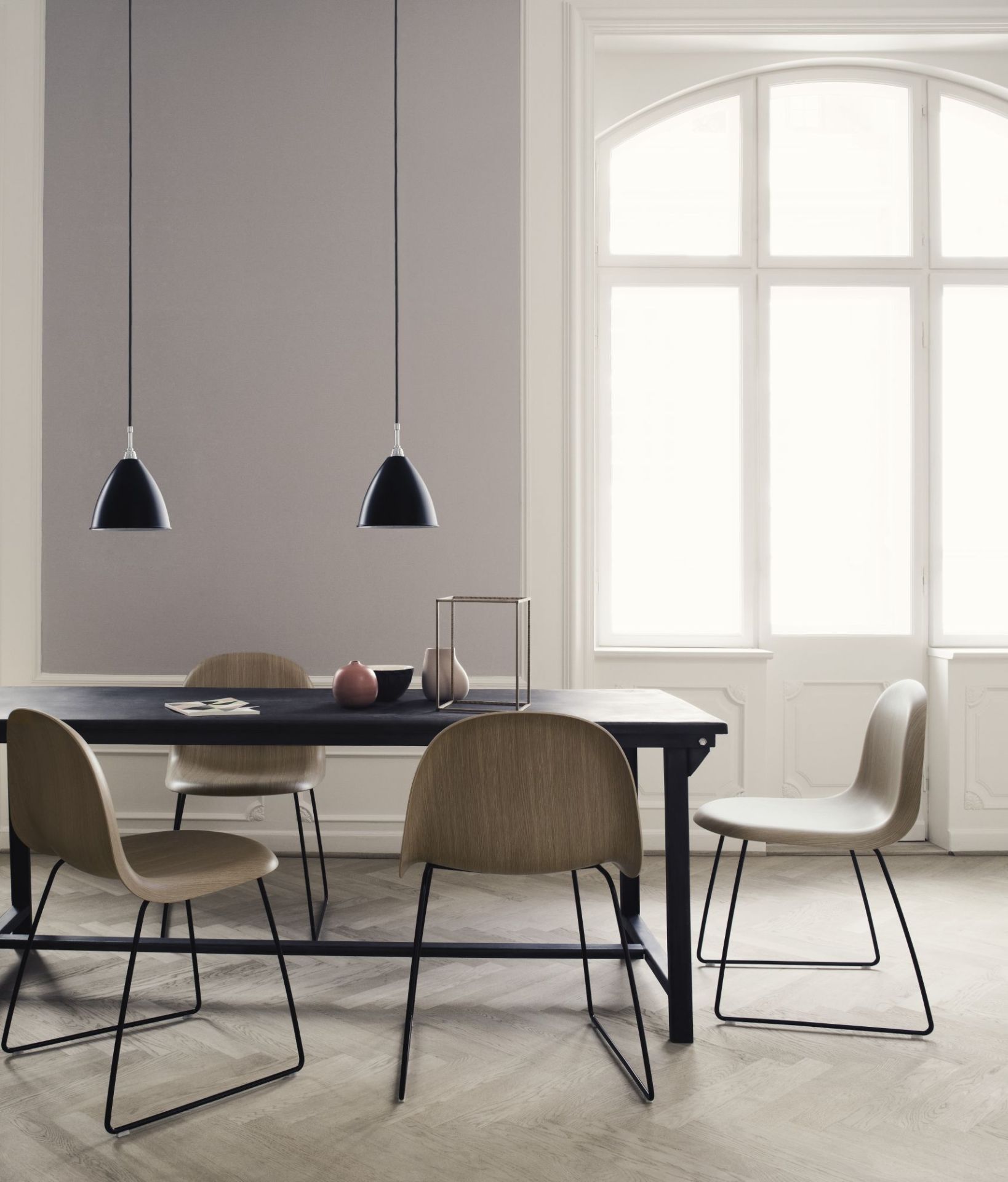 3D Esszimmerstuhl Eiche - Sledge Base Edelstahl - Kunststoffgleiter Gubi