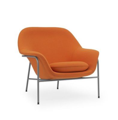 Oranger Normann Copenhagen Sessel mit niedrigem Rahmen, moderner Lounge Sessel für Wohnzimmer und Büro.
