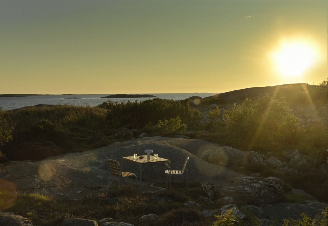 Vig Table 90 x 90 cm Tisch Outdoor Normann Copenhagen