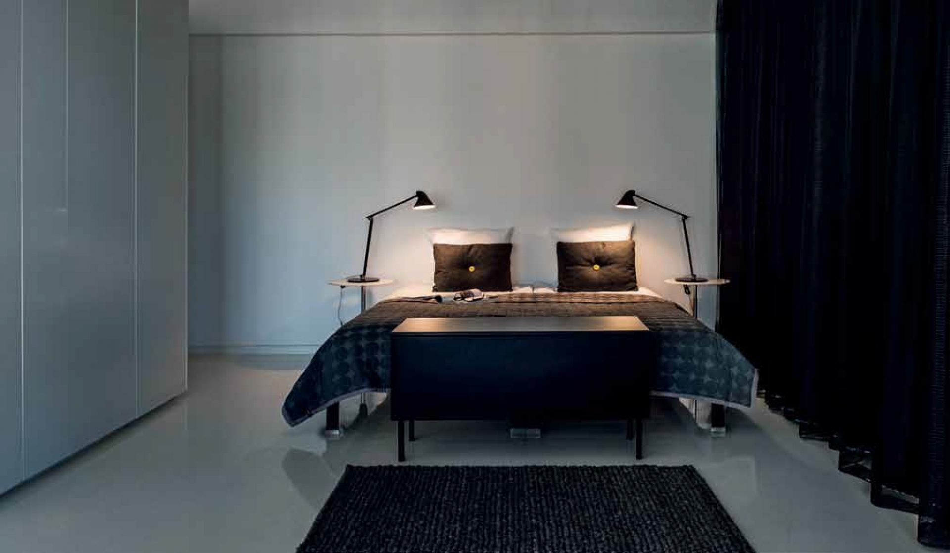 NJP Tischleuchte Louis Poulsen