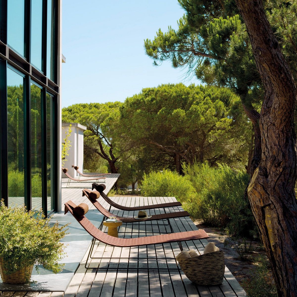 Trenza TU0704 Chaise loungue Outdoor Liege Andreu World