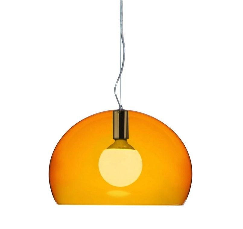 Orangefarbene Fly Pendelleuchte von Kartell: Moderne Hängelampe für Wohnzimmer und Esszimmer.
