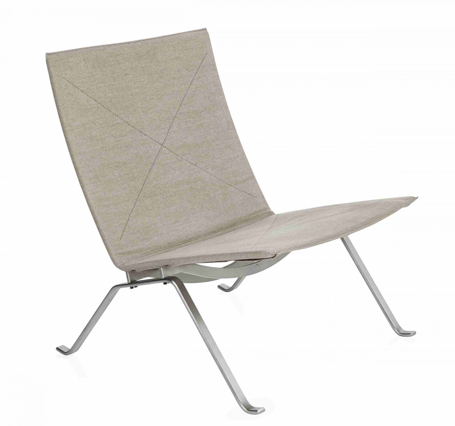Beiger PK22 Sessel von Fritz Hansen mit Stahlgestell, ein moderner Lounge Sessel.