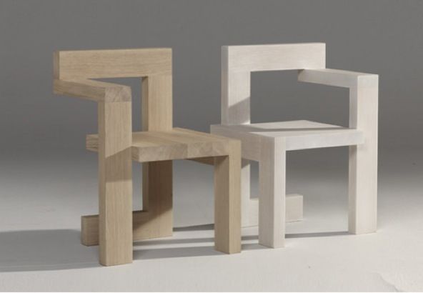 Steltman Stuhl aus Eiche massiv, whitewash gebeizt. Design Stuhl für Esszimmer und Wohnzimmer.