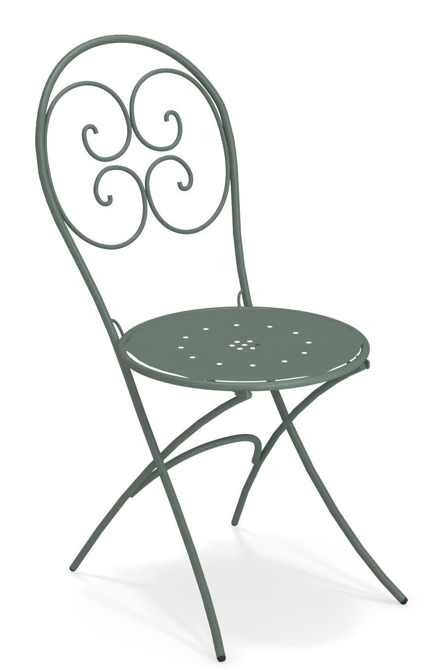 Pigalle Klappstuhl von Emu, grüner Gartenstuhl aus Metall mit filigranem Design für den Außenbereich.