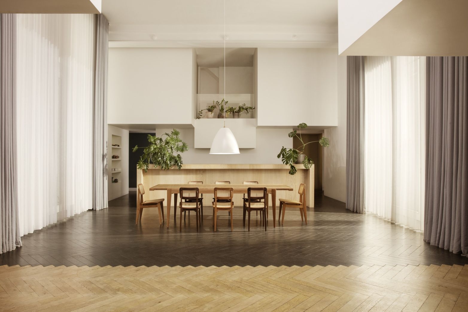 S-Table Esstisch ausziehbar Gubi