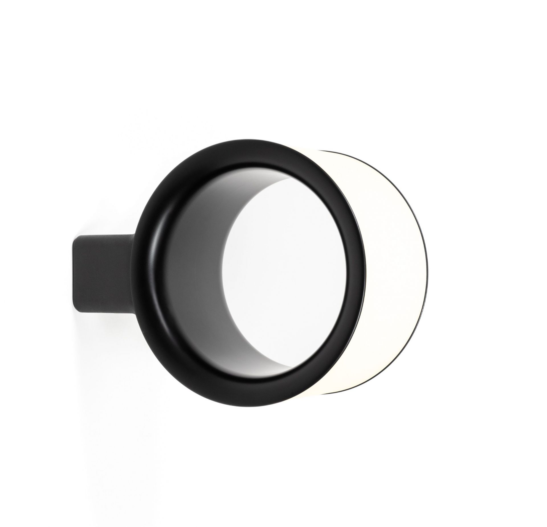 Schwarze Lost Wandleuchte von Magis, runde LED-Lampe für Wand und Decke.