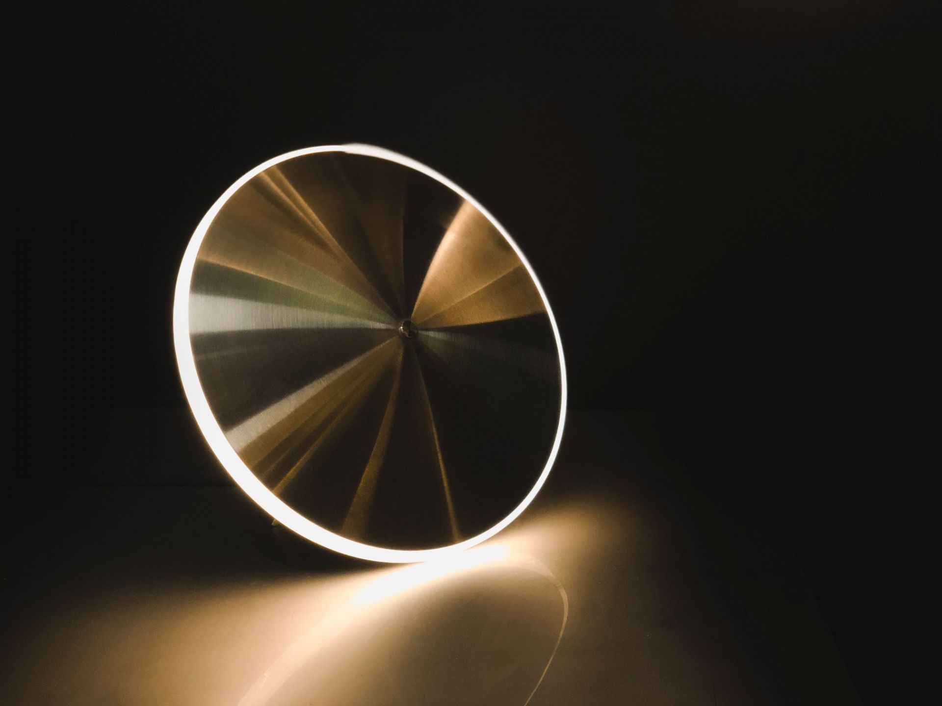 Dish6v Chrona Hängeleuchte Messing Graypants