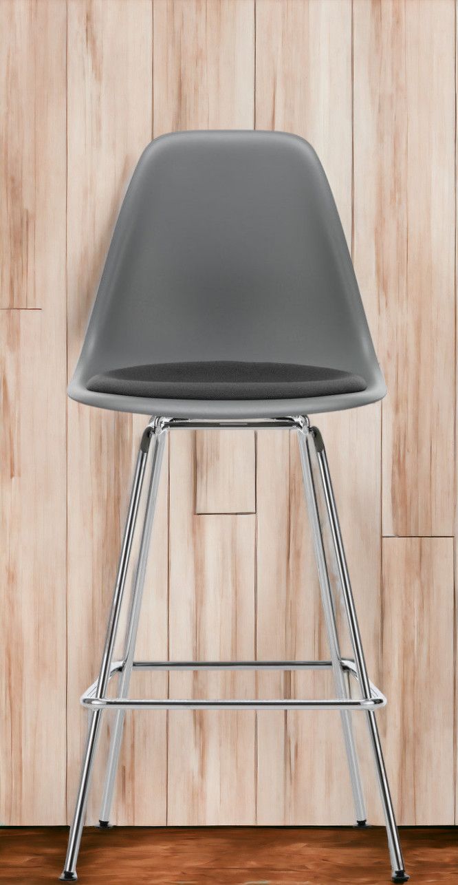 Eames Plastic Bar Stool Barhocker Medium mit Sitzpolster Vitra