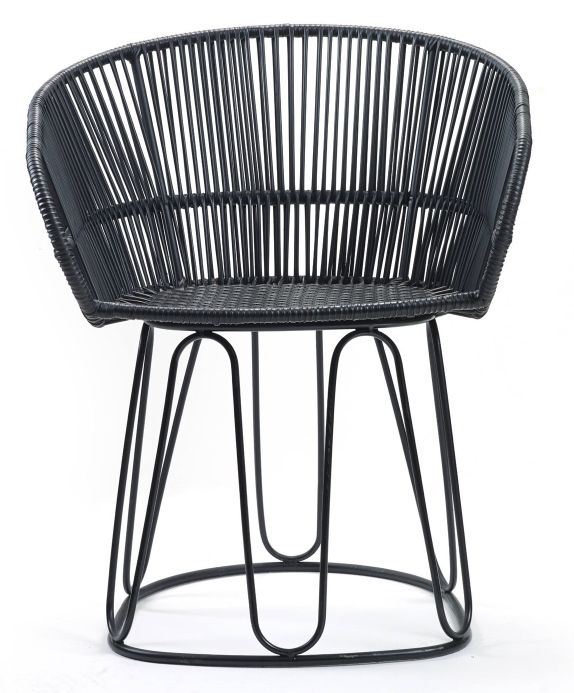Schwarzer Circo Dining Chair von ames, ein moderner Outdoor-Stuhl mit filigranem Metallgestell.
