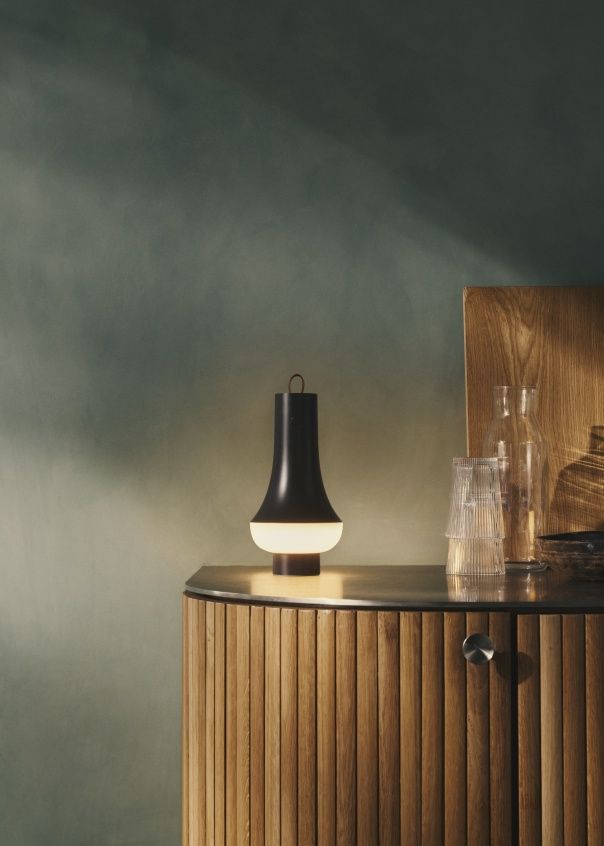 Tomoshi Portable Akkuleuchte / Tischleuchte Louis Poulsen