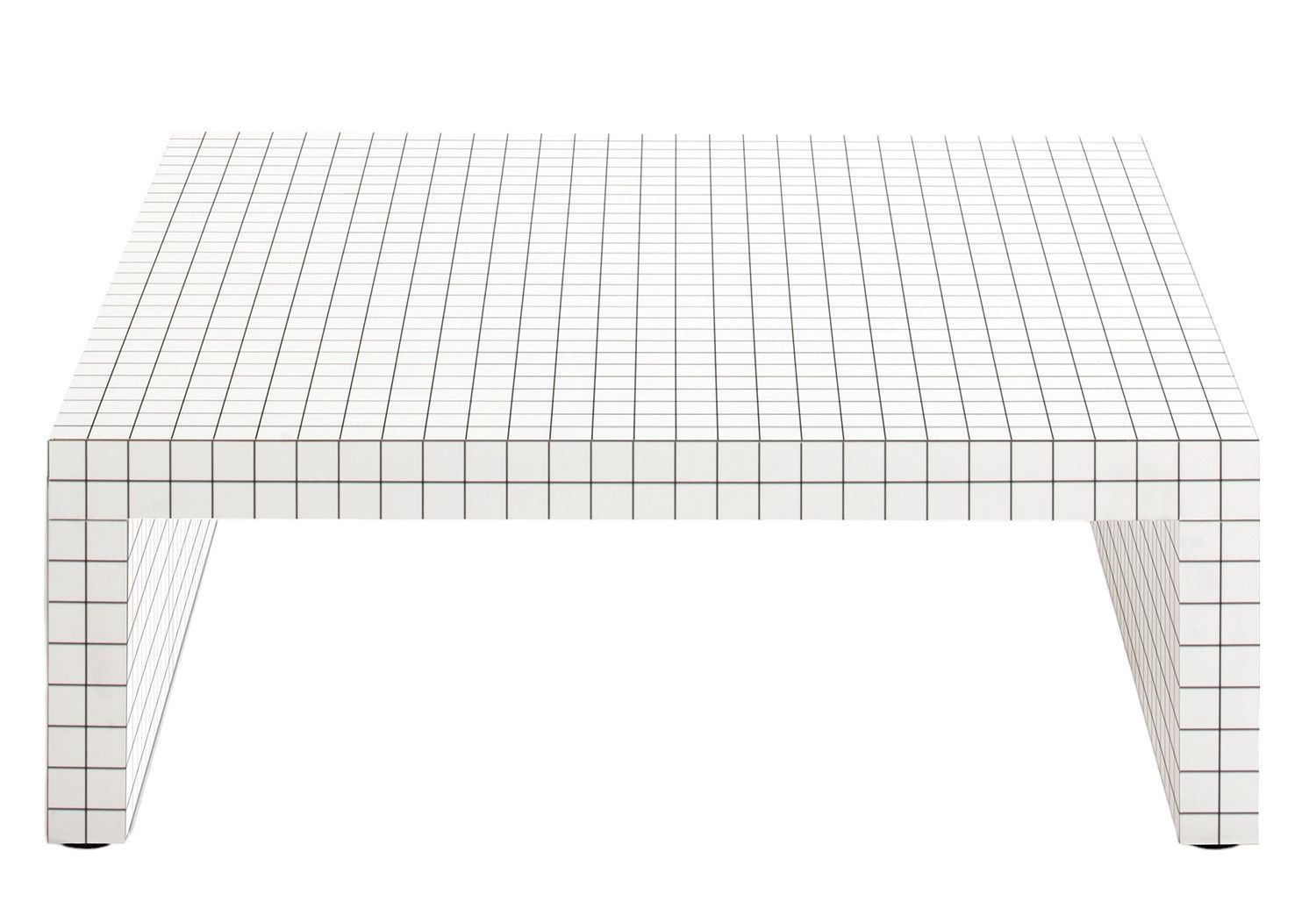 Quaderna Couchtisch von Zanotta, weiß mit schwarzem Rastermuster, modernes Design für Wohnzimmer.