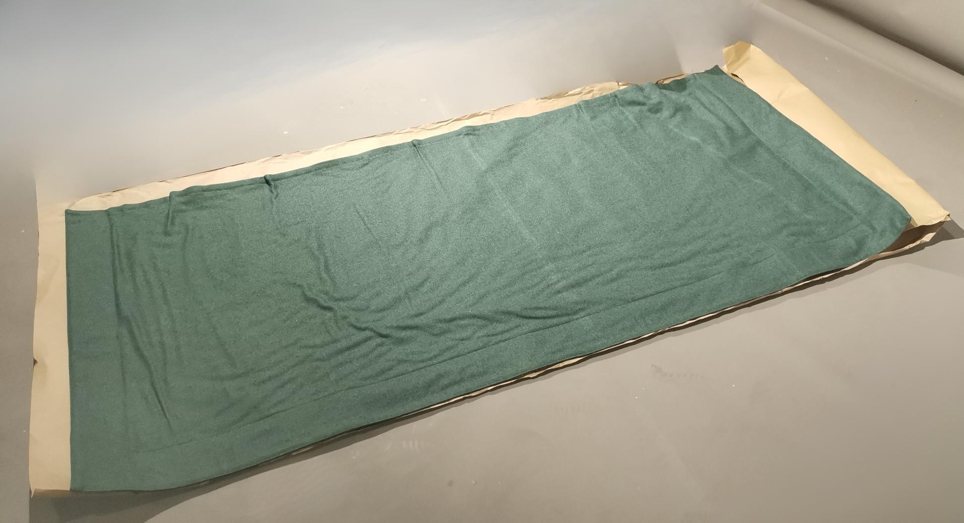 Grüner Hans Hansen Bezug für Polsterkopfteil, Einzelstück, Textilbezug für Betten, hochwertige Verarbeitung.