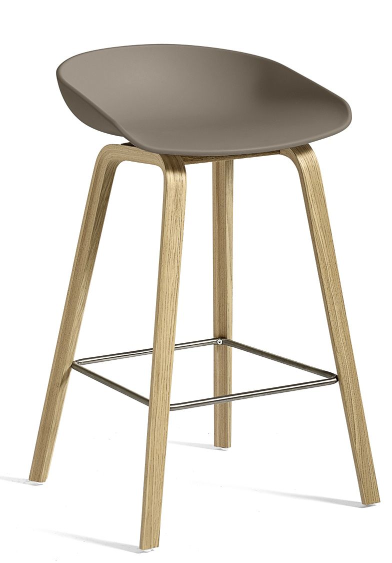 Hay About a Stool AAS32 Barhocker niedrig, Khaki Sitzfläche und Holzgestell. Moderner Barstuhl.