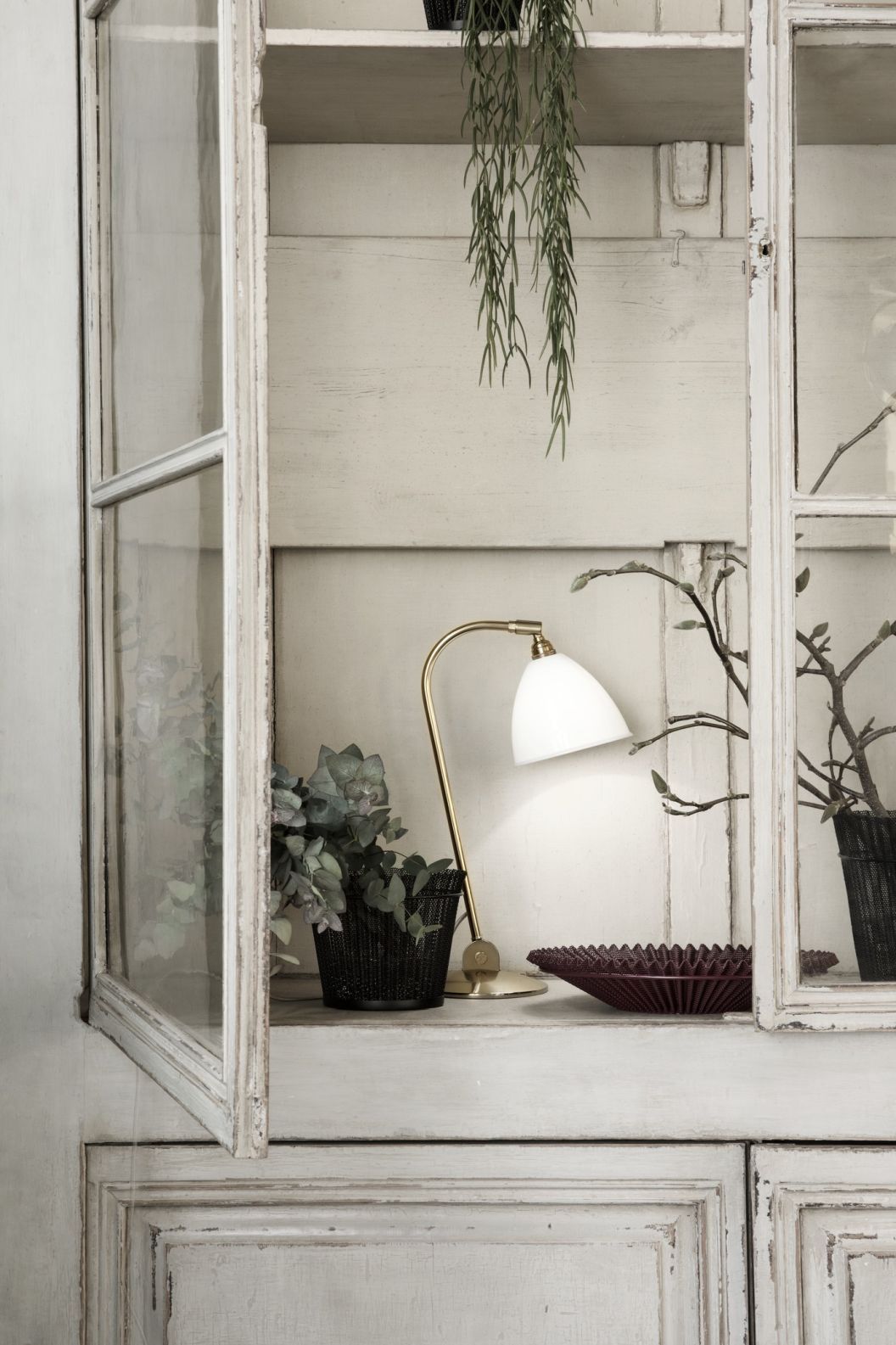 Bestlite BL 2 Tischleuchte Schwarz / Messing Gubi