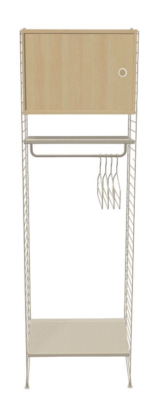 Flur String Furniture: Komplettes Regalsystem mit Schrank, Kleiderstange und Ablageflächen für den Flur.