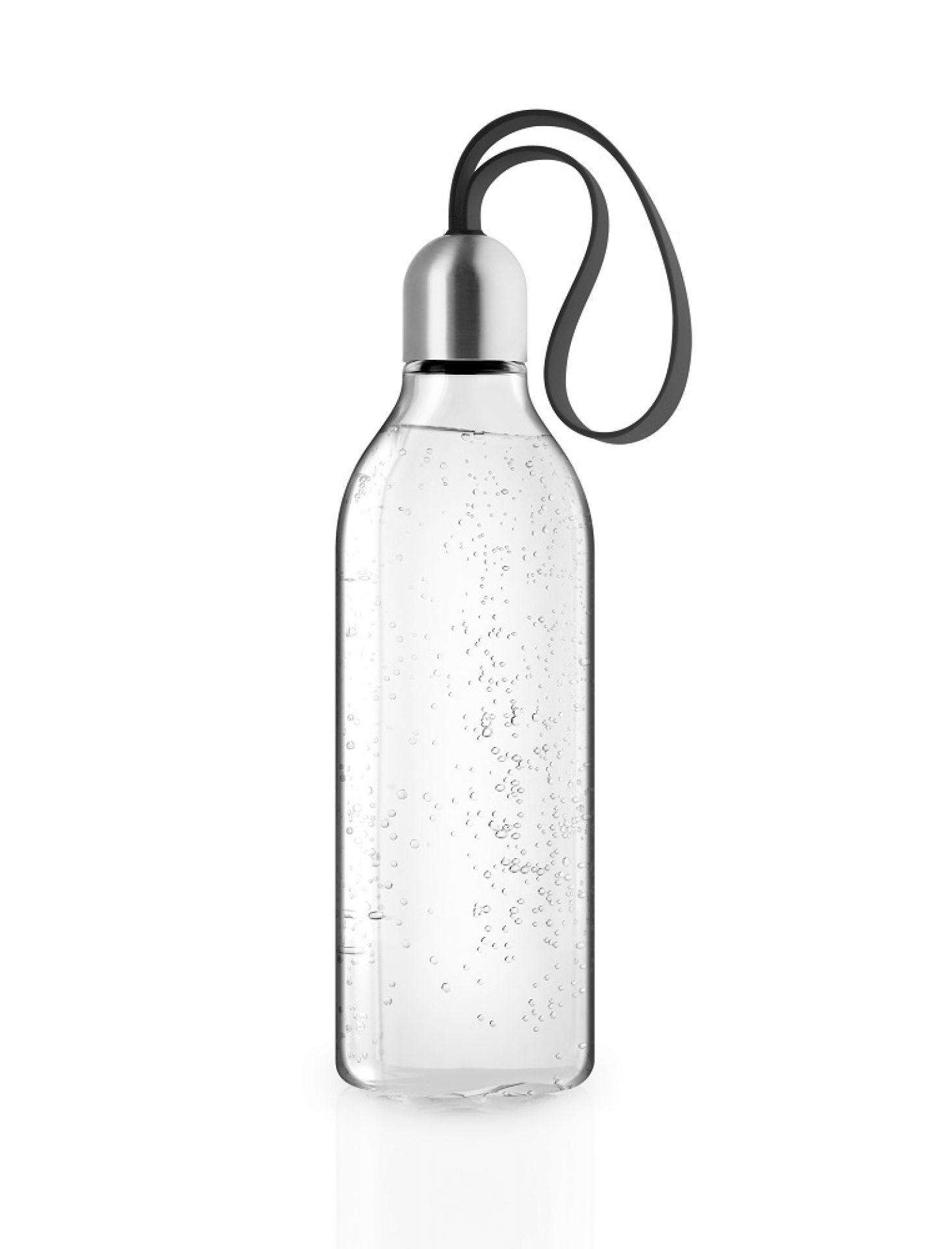 Backpack Drinking Bottle: Klare Trinkflasche (0,5l) mit schwarzem Trageband und silbernem Verschluss.