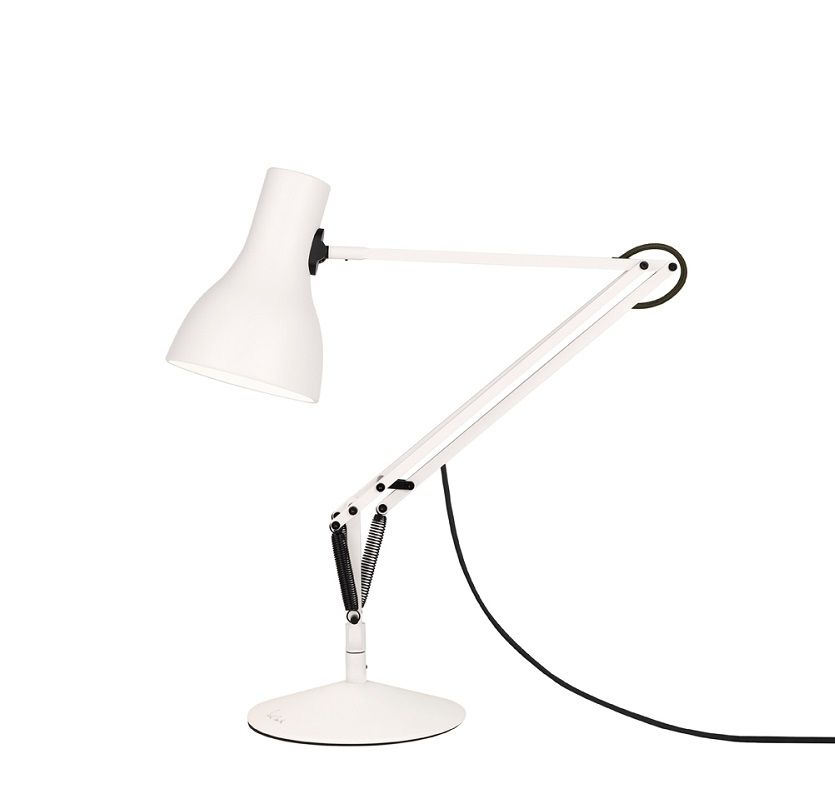 Weiße Anglepoise Type 75 Schreibtischleuchte, modernes Design mit verstellbarem Arm und Lampenschirm.