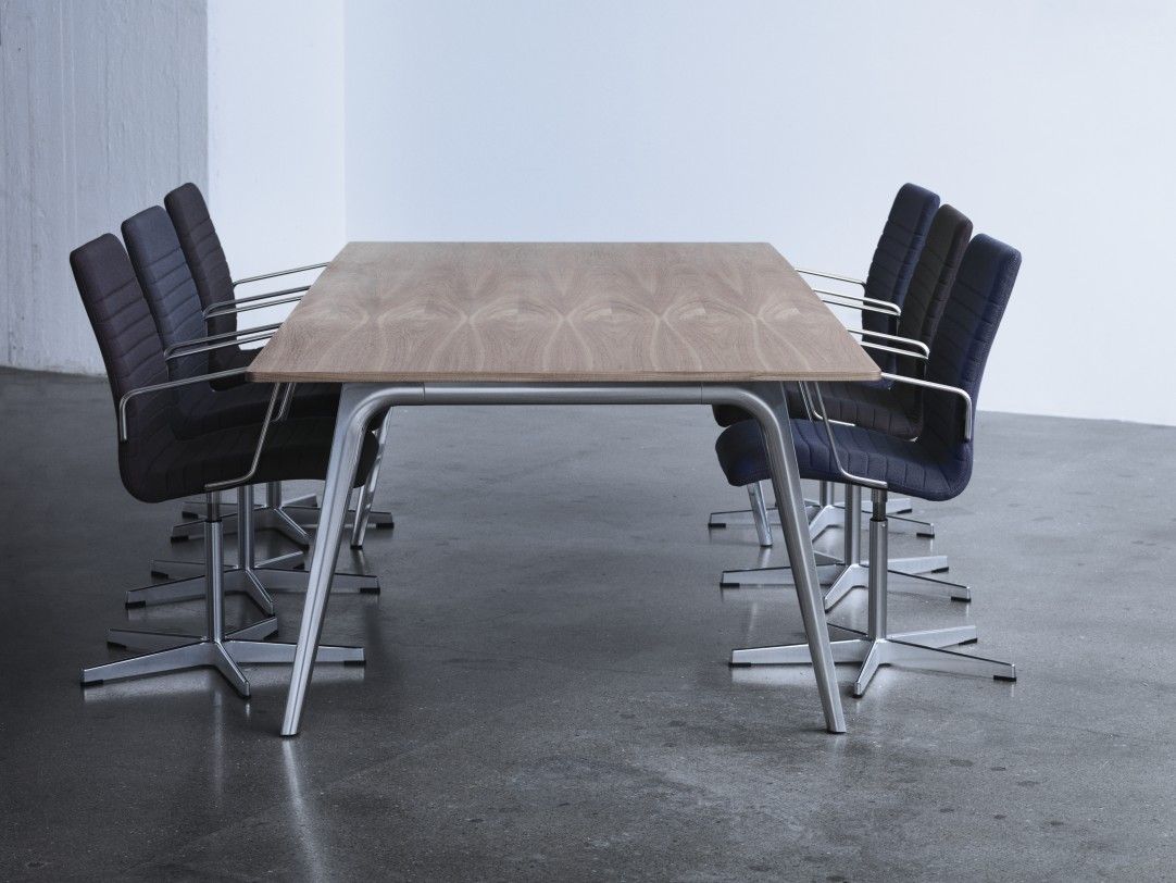 Pluralis Tisch Fritz Hansen