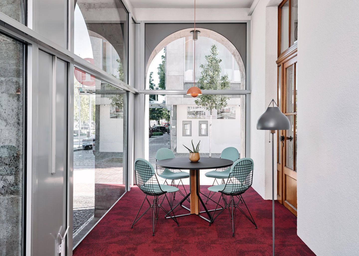 DKR-2 Wire Chair Stuhl mit Sitz und Rückenpolster Vitra