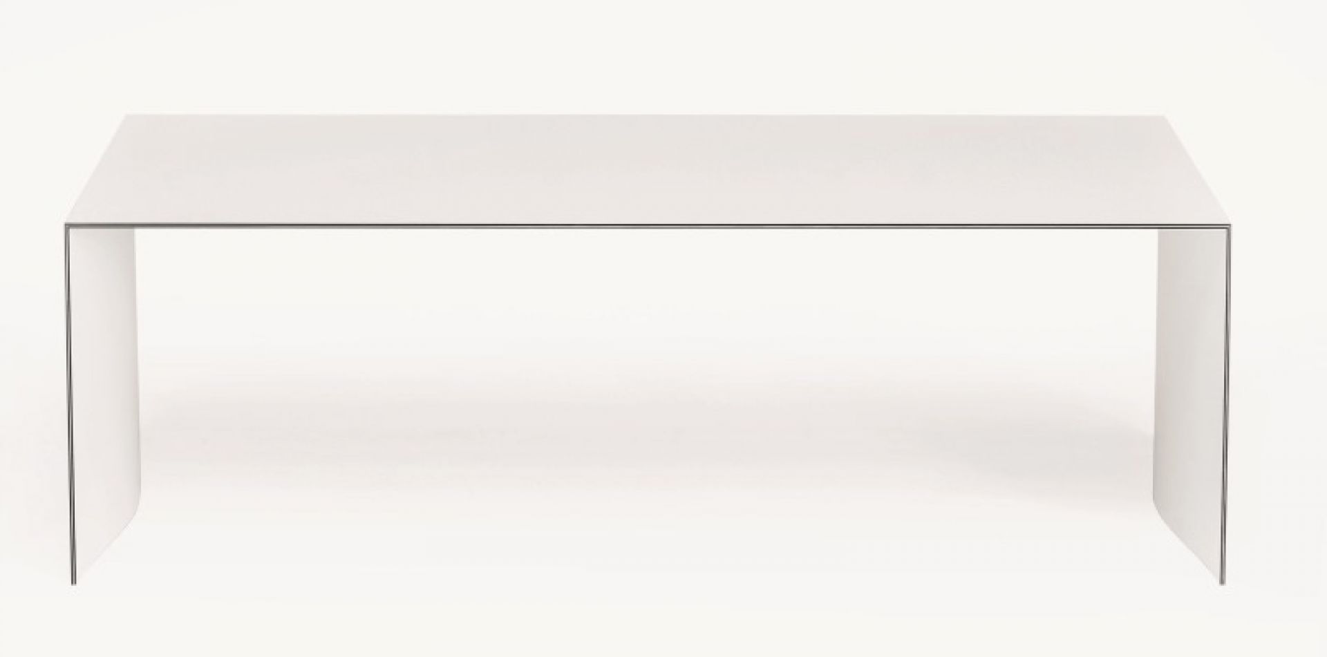 Weißer Thinner Tisch von Karl Andersson & Soener, minimalistisches Design für Esszimmer oder Büro.