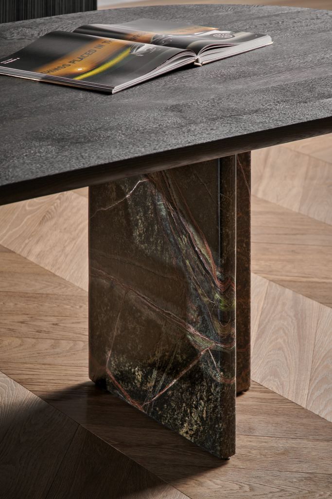 BC17 T-Rox Tisch oval Esstisch Janua 