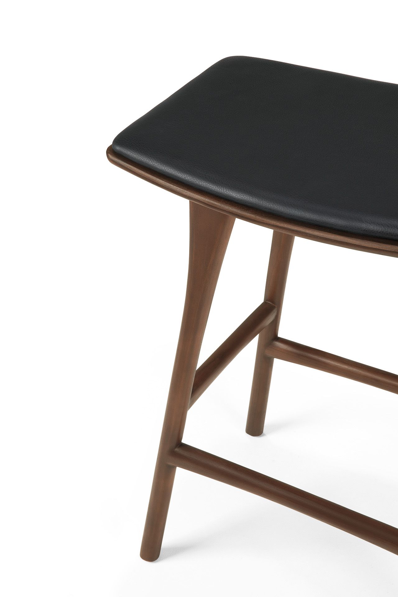 Osso Counter Stool Barhocker mit Sitzpolster Leder Schwarz Ethnicraft