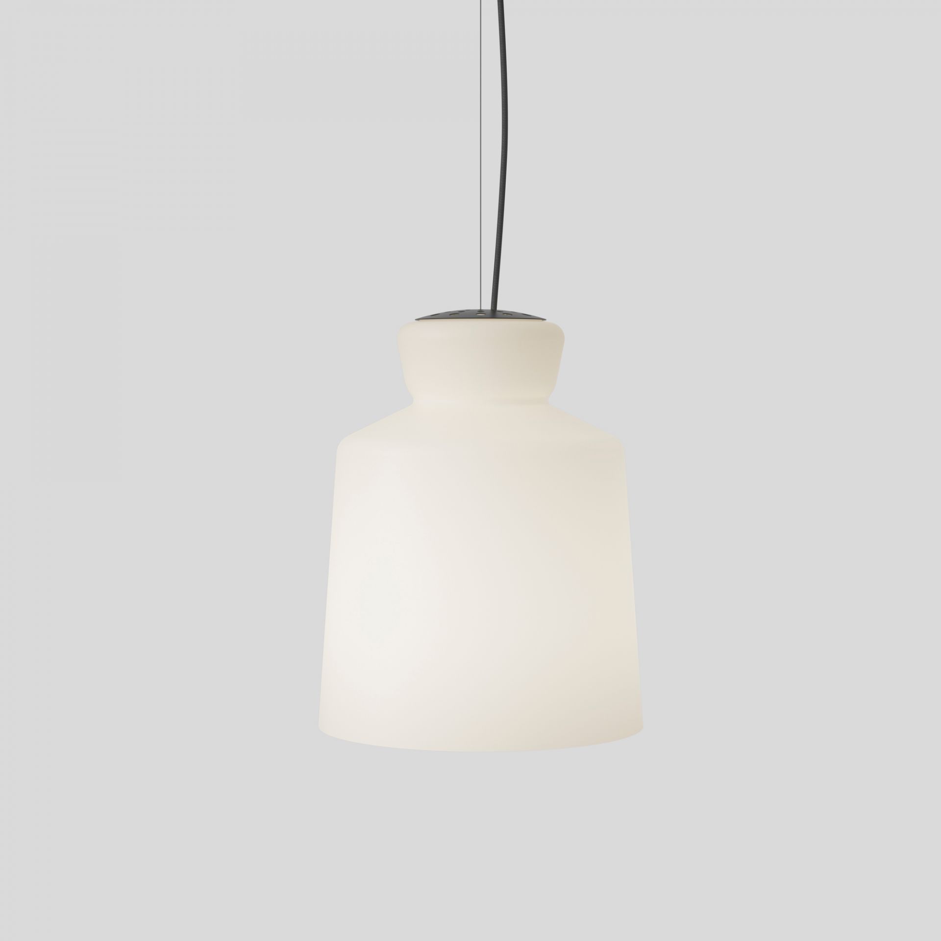 SB Cinquantotto Deckenleuchte von Astep: Elegante Pendelleuchte aus Opalglas für stilvolle Beleuchtung.