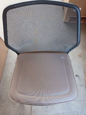 Darwin Stuhl EISEN ANTIK mit Sitzkissen 700/4 ECRU Emu EINZELSTÜCK