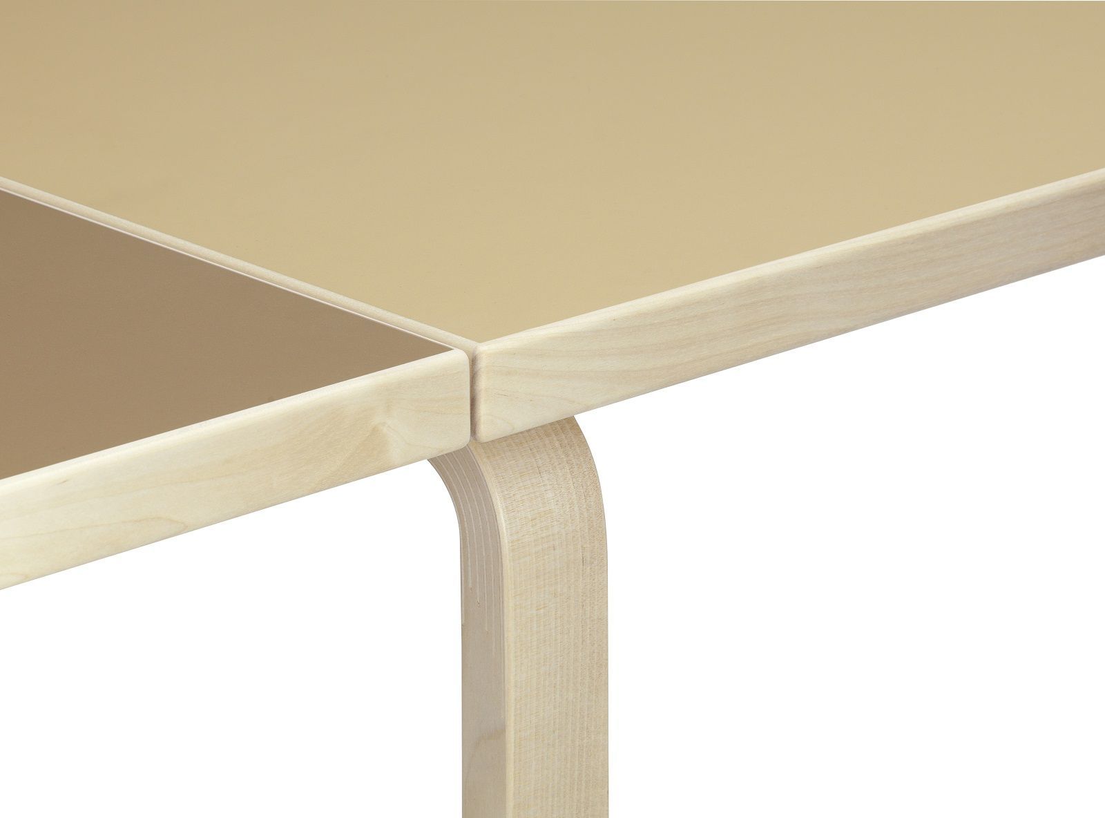 Detailaufnahme: Aalto Klapptisch von Artek, Tischplatte beige und braun, helles Holzgestell.