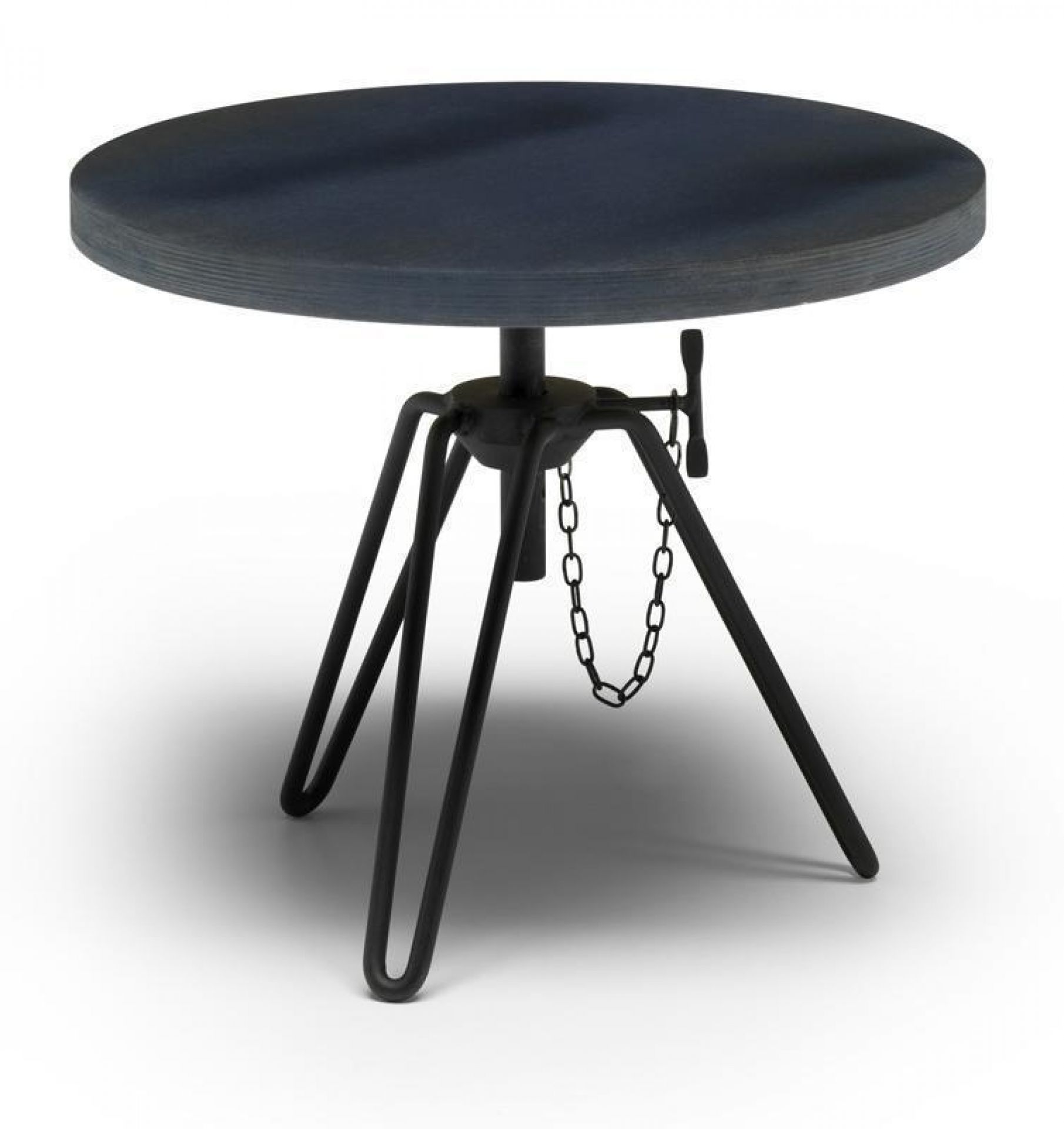 Overdyed Side Table von Moroso Diesel: Runder, schwarzer Beistelltisch mit Ketten-Detail und Metallgestell.