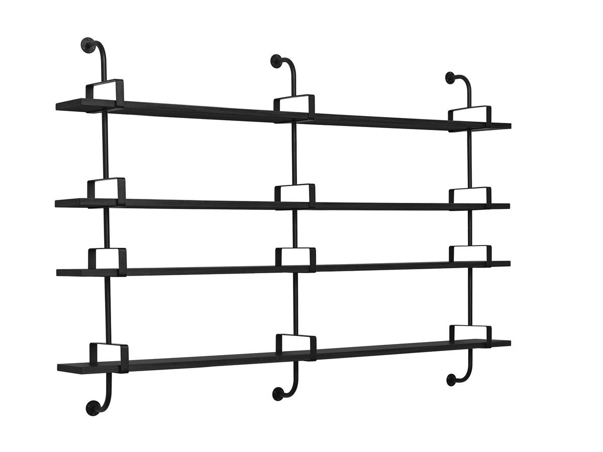 Schwarzes Démon Regal von Gubi mit vier Ebenen und minimalistischem Design für Wandmontage.