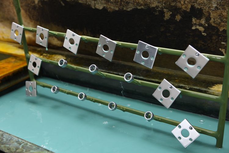 Walter Gropius Türdrücker Tecnolumen Nickel poliert